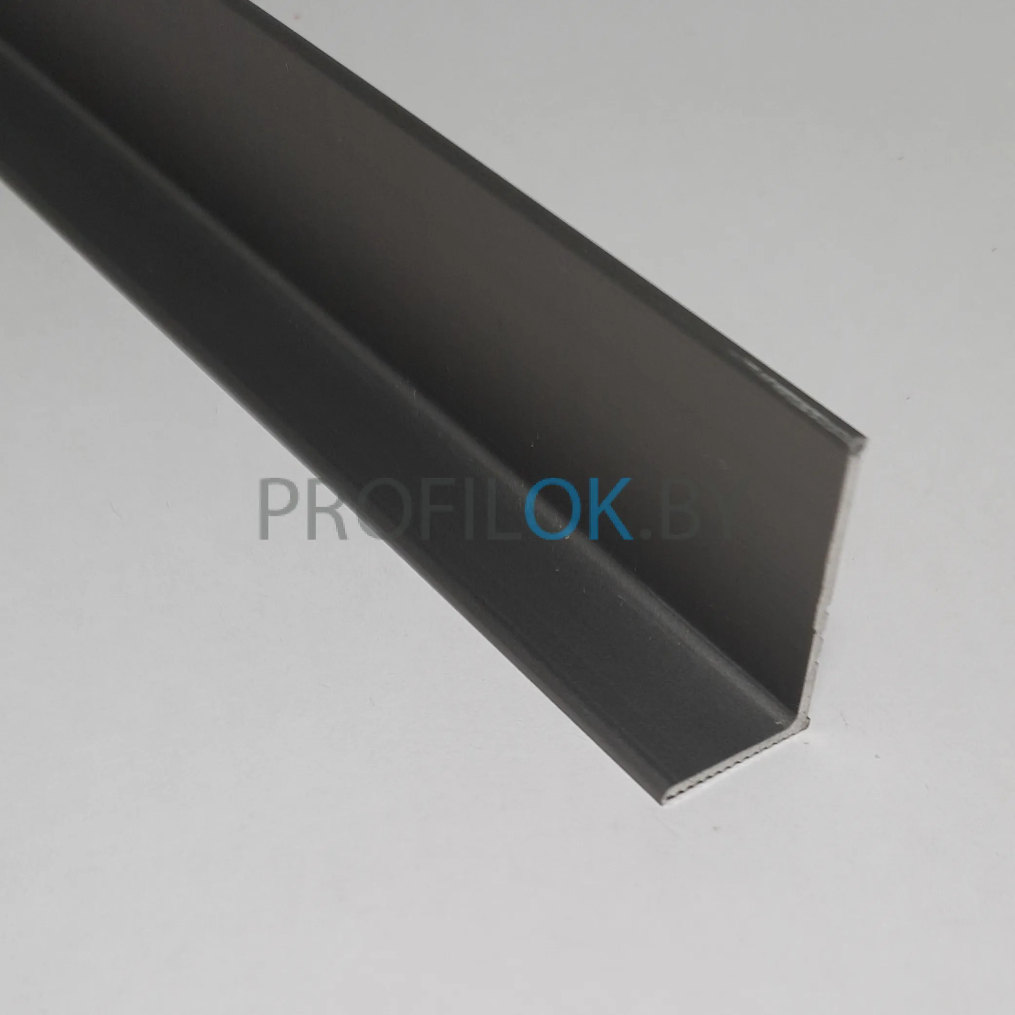 Внутренний угол из алюминия 12×22мм Шампань